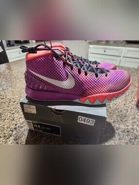 Nike Kyrie 1 "Easter" (2015) - Medium Berry/Hot Lava Size 10.5